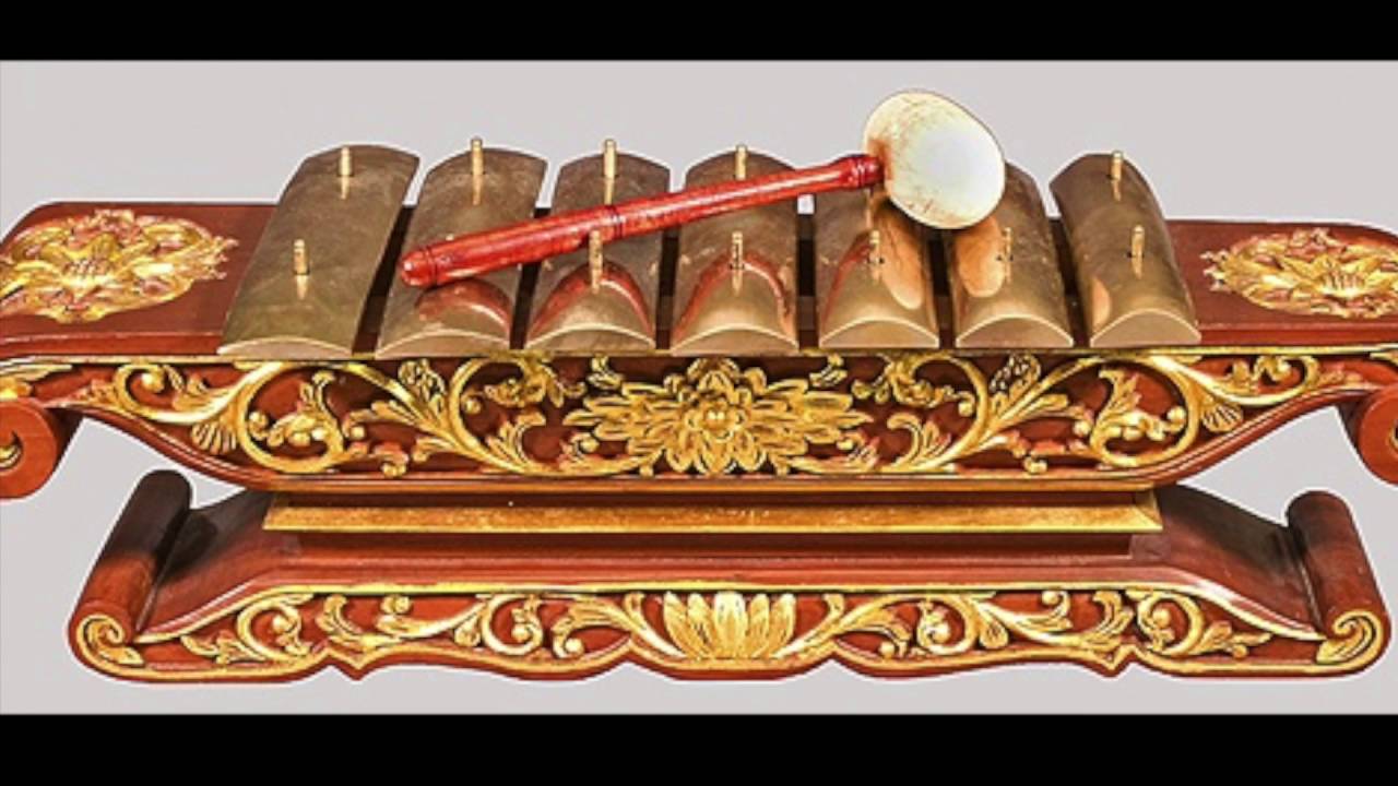 gamelan instrument